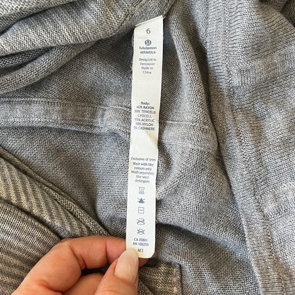 🏷️ SOLD • 𝅺LULULEMON • Iconic Wrap Sweater in Heathered Medium Grey • 6 - Picture 14 of 16